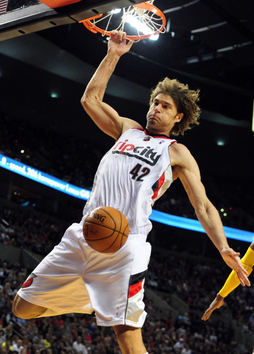 Curry anota 47 pero Warriors caen