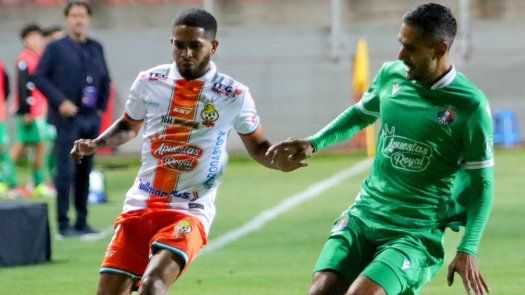 Cobresal y César Yanis se quedaron a un paso de la Copa Sudamericana Cobresal y César Yanis se quedaron a un paso de la Copa Sudamericana