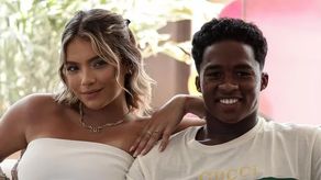 El brasileño Endrick y su pareja Gabriely