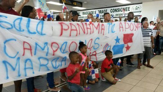 Llegada de los jugadores de Panamá tras Copa Oro