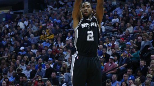Leonard anota 25 puntos, Spurs ganan a Nuggets 91-80