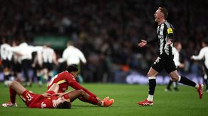 Newcastle conquista la Carabao Cup luego de ganarle al Liverpool