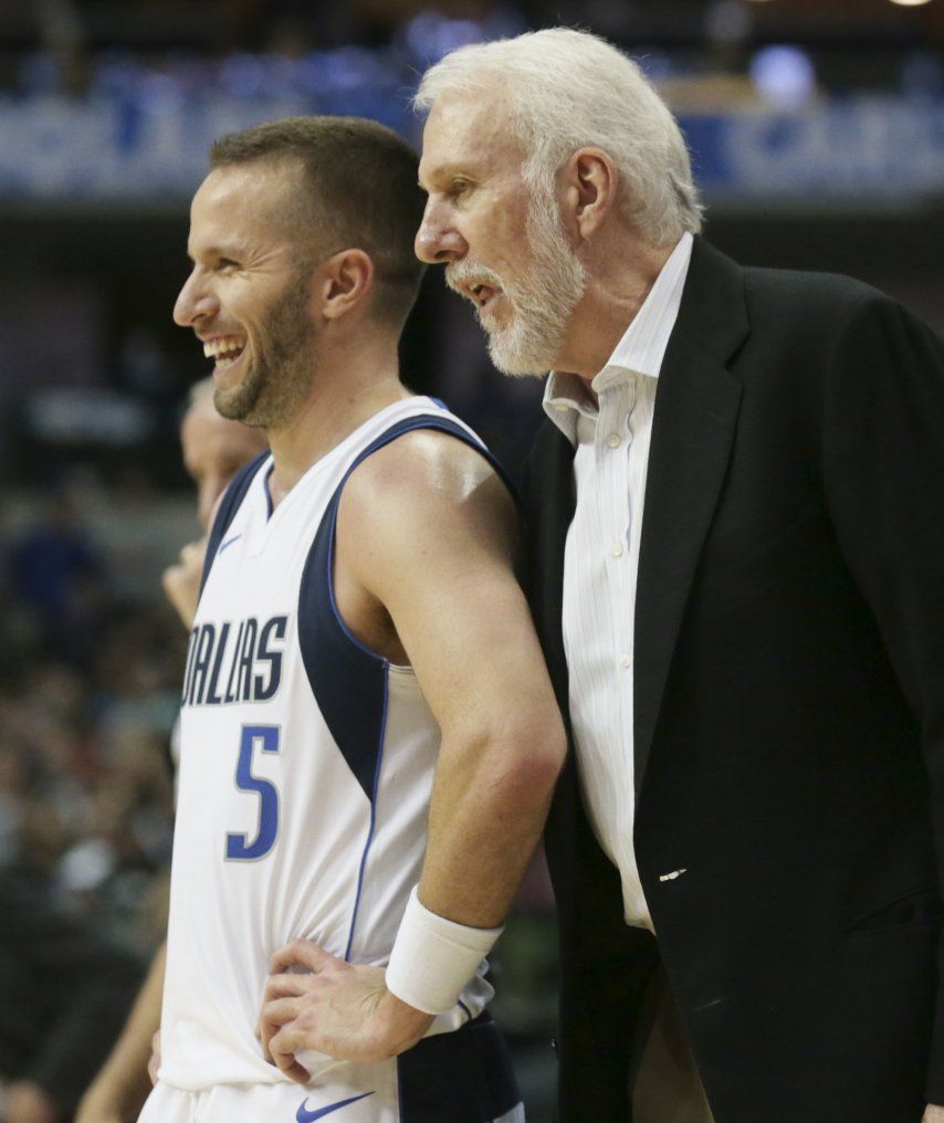 Popovich llega a 500 triunfos de visita; Spurs vencen a Mavs