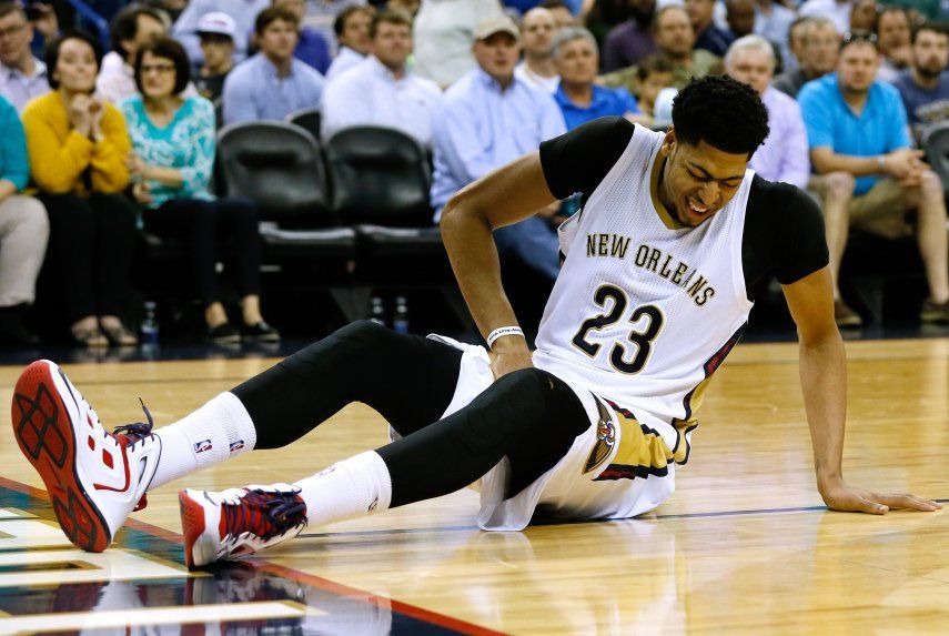 Davis y Pelicans superan 85-84 a los Bucks
