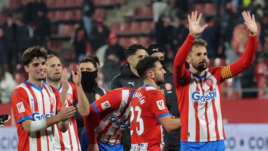 El Girona FC golea al Sevilla y es líder de LaLiga