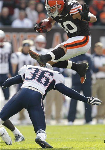NFL: Browns 34, Patriots 14; Hillis corre 184 yardas