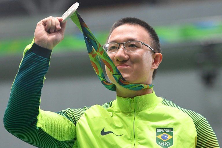 Almeida Wu, plata en tiro, gana la primera medalla para Brasil en Rio