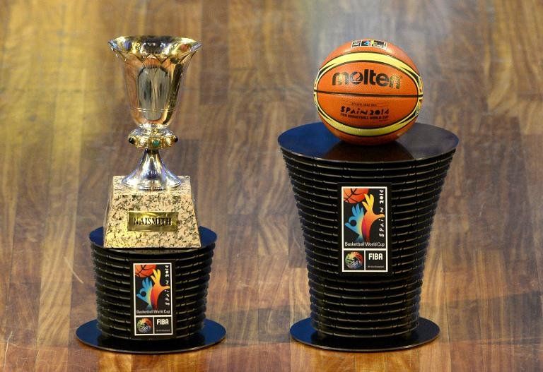 Trofeo Naismith para el campeón, en homenaje al inventor del baloncesto