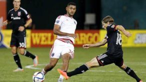 Godoy en equipo ideal y nominado a Latino de la Jornada junto a Gaby Torres