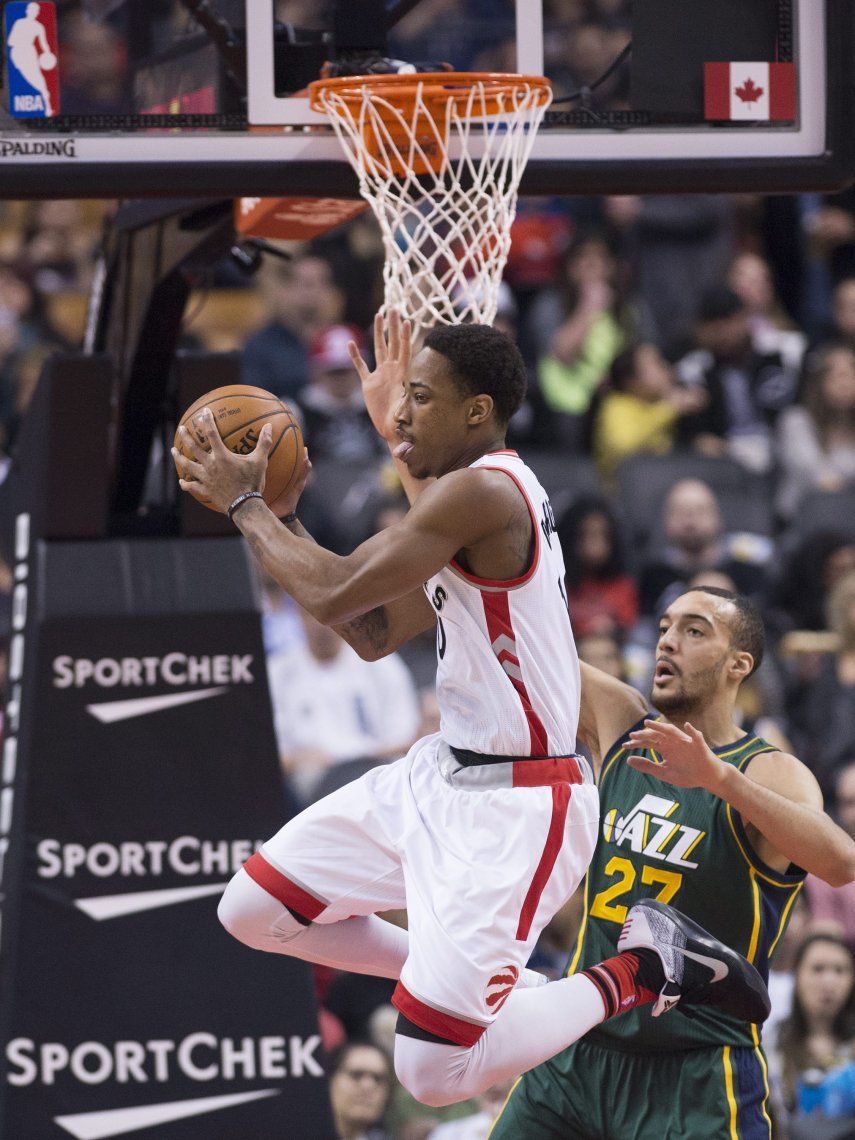 Lowry y DeRozan guían a Raptors en triunfo 104-94 sobre Jazz