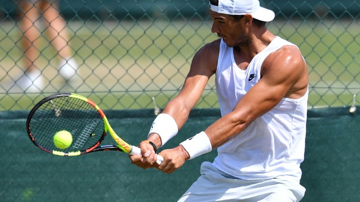 Ténis: Djokovic bate Isner e arranca ATP Finals com vitória - CNN Portugal
