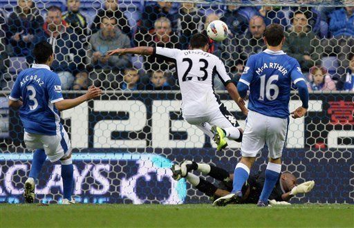 Dempsey es elegido mejor futbolista de EEUU en 2011