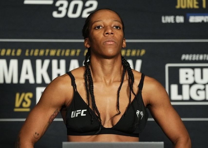 Joselyne Edwards cumplió en la báscula para su combate en el UFC 302