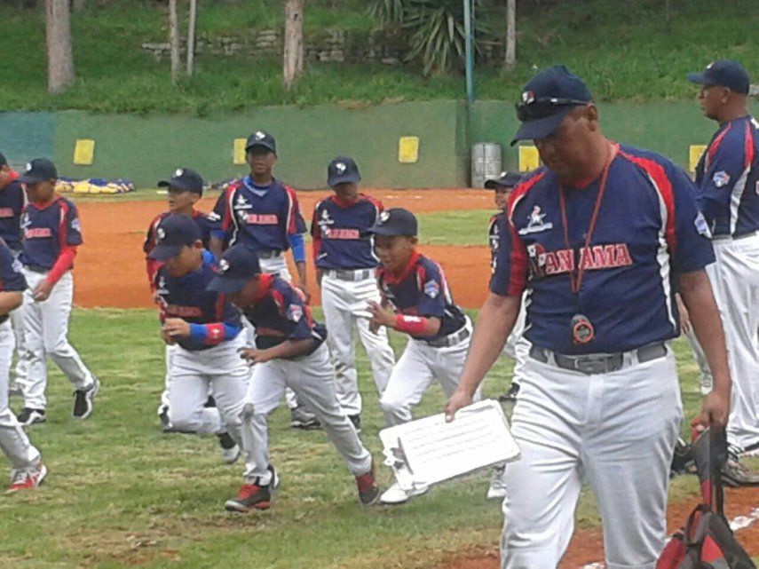 Panamá vence a Colombia y debuta en Panamericano de Béisbol Sub10