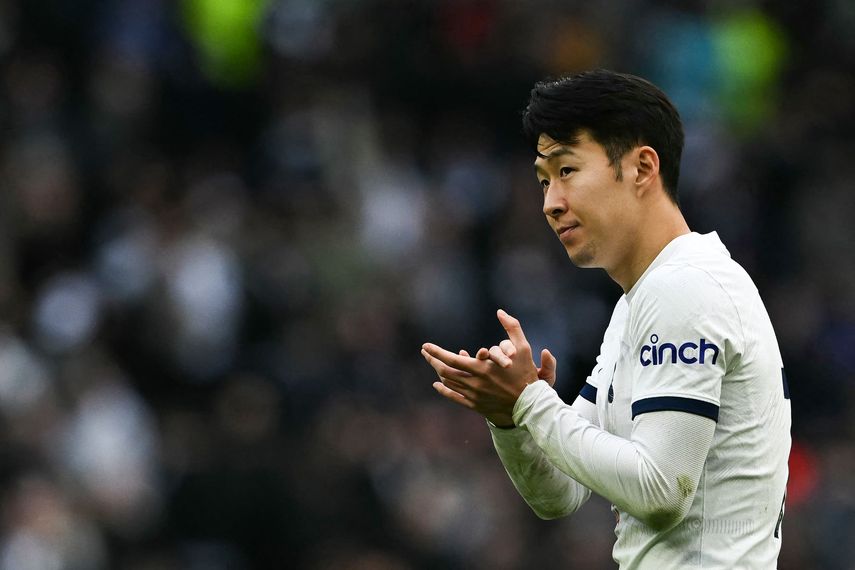 Tottenham le remonta al Luton con gol de Son