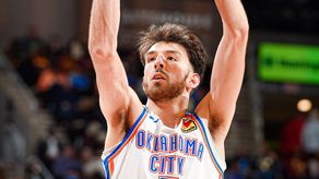 NBA: Los Oklahoma City Thunder aplastaron a los Cavaliers en el Rocket Arena