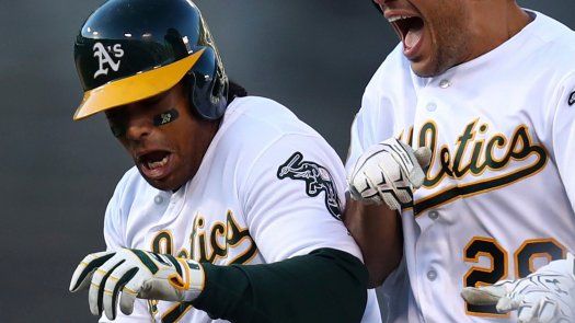Atléticos ganan maratón de 14 innings a Medias Blancas
