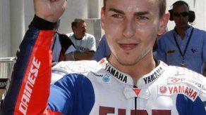 Lorenzo vence a Rossi y gana el GP de Francia