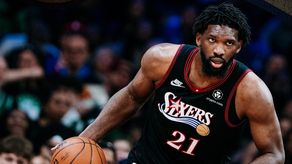NBA: Joel Embiid regresó a las duelas, pero no pudo evitar el triunfo de Celtics
