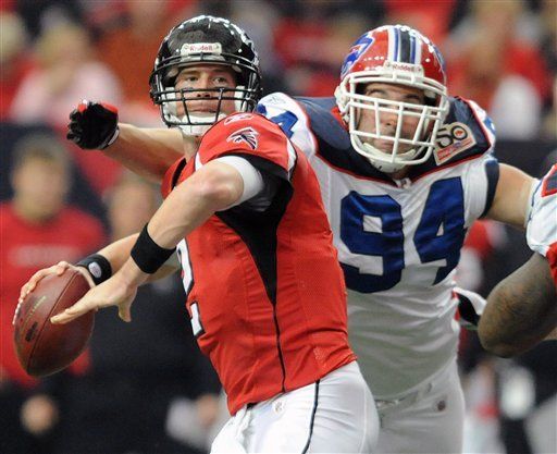 NFL: Falcons 31, Bills 3; Ryan suma tres pases para touchdown