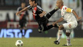 Argentina: El lí­der Lanús pierde con Huracán y se acerca River