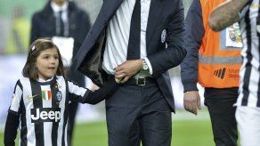 Conte deja dirección técnica de Juventus