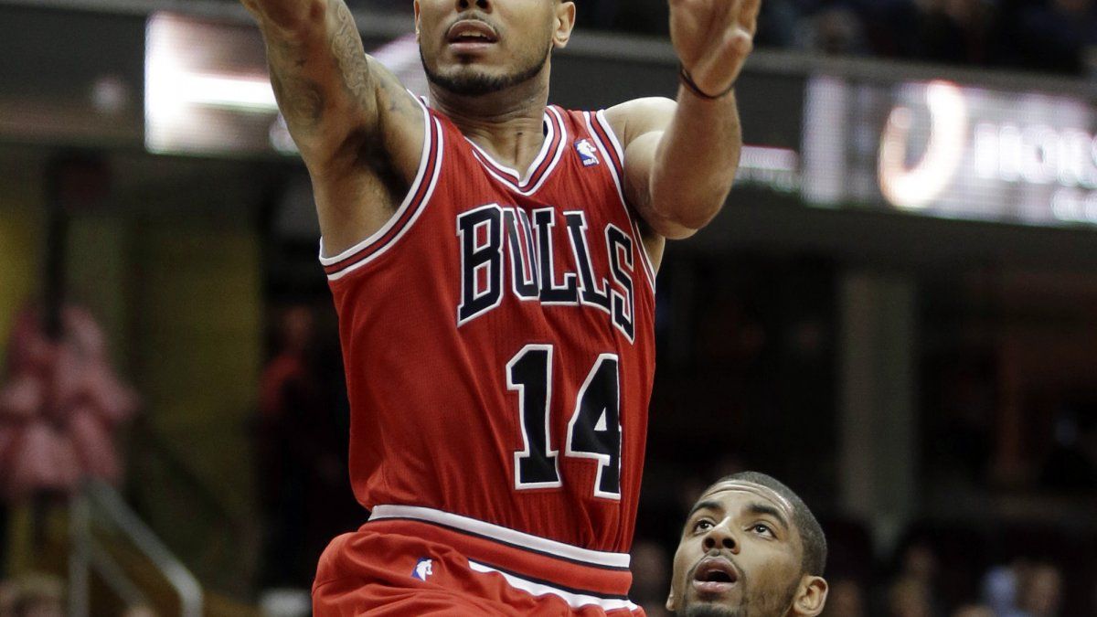 Augustin y Gibson guían triunfo de Bulls ante Cavs