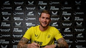 Loris Karius es nuevo portero del Newcastle United