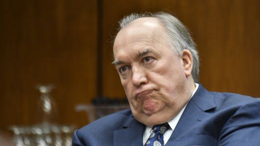 120 víctimas de Nassar demandan despido de Engler