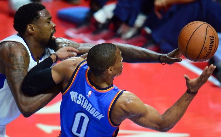 NBA: Westbrook logra otro triple-doble y el Thunder vence a Raptors 108-104