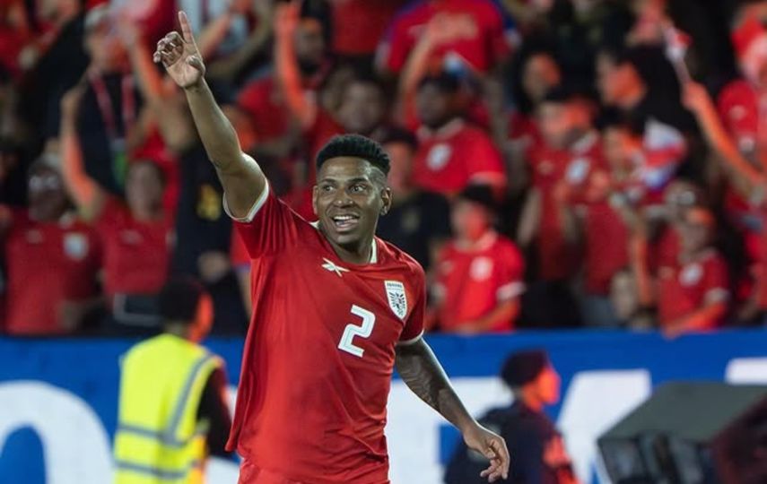 Selección de Panamá: César Blackman se adueña del carril izquierdo