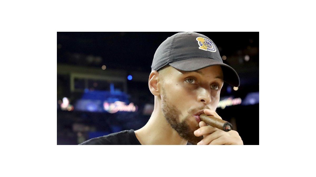 Curry renueva con los Warriors por 201 millones, el mayor contrato de la NBA