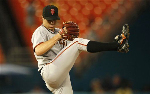 MLB: Gigantes 2, Marlins 1; Zito rompe racha de derrotas