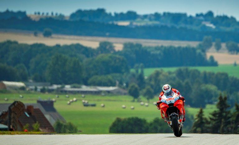 Lorenzo logra el mejor tiempo en las dos primeras sesiones del GP de Alemania
