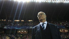 Ranieri se niega a culpar a jugadores por su despido