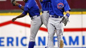 Soriano contagia a los Cachorros su alegrí­a con el madero