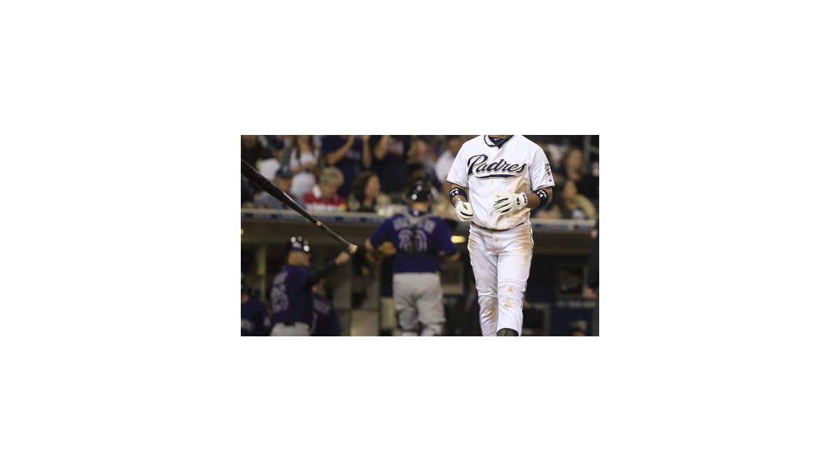 MLB: Rockies 5, Padres 4; Fowler luce en triunfo de Rockies