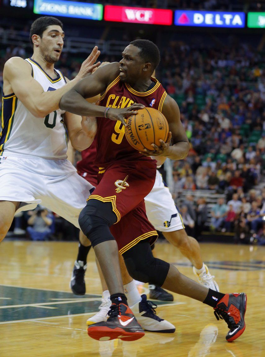 Cavaliers vence 113-102 al Jazz