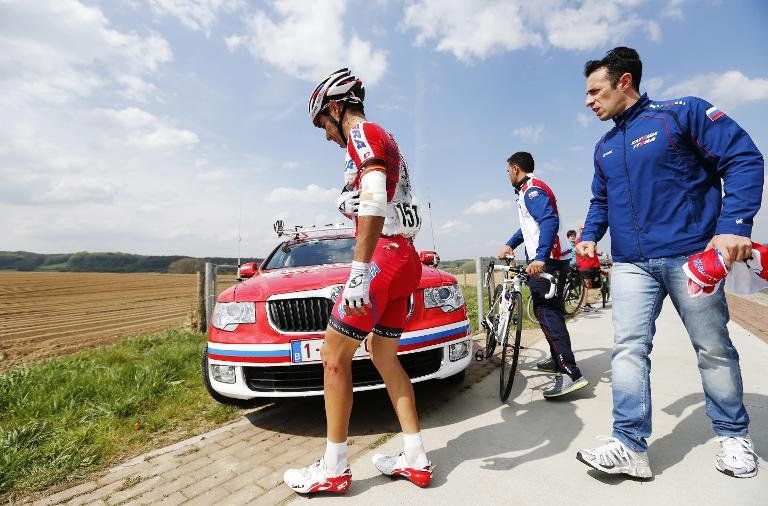 Purito Rodríguez, con lesión de clavícula tras caída en el Giro
