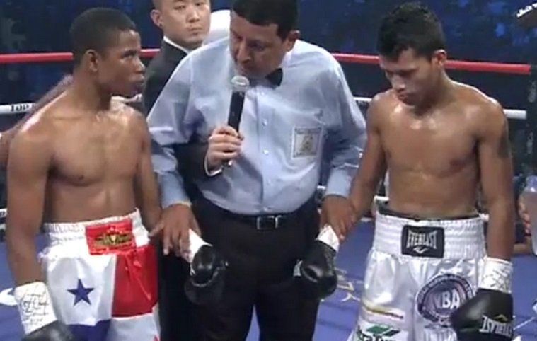 Panameño Tello pierde por KO en pelea por título interino
