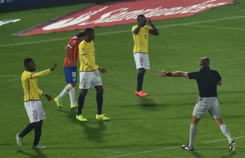 Chile debuta ganando en Copa AmÈrica