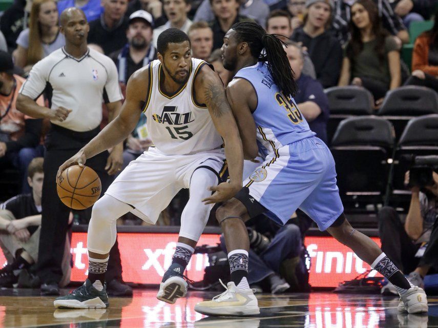 Derrick Favors impulse al Jazz en triunfo sobre Nuggets