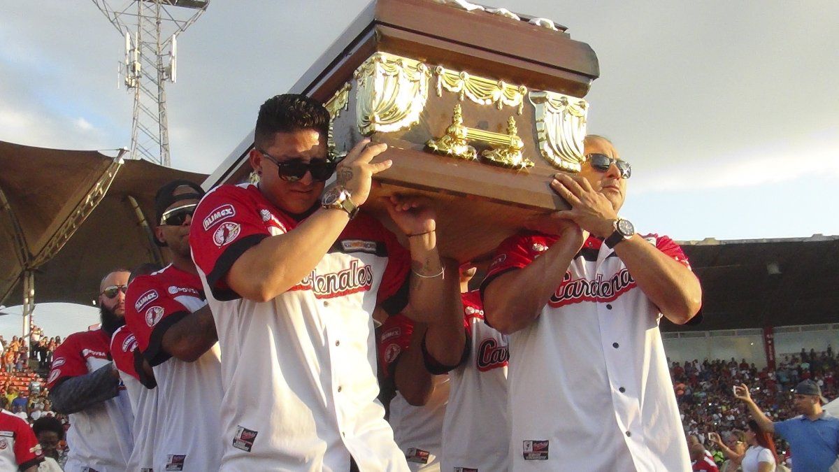 Venezolanos despiden a Luis Valbuena y José Castillo