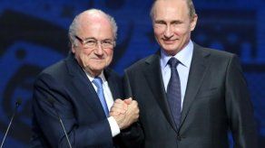 Blatter prepara un libro jugoso y prevé ir al Mundial de Rusia