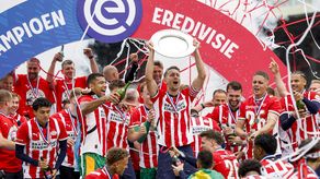PSV Eindhoven venció al Sparta de Róterdam y se coronó en la Eredivisie