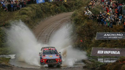 Neuville toma el liderato del Rally de Argentina