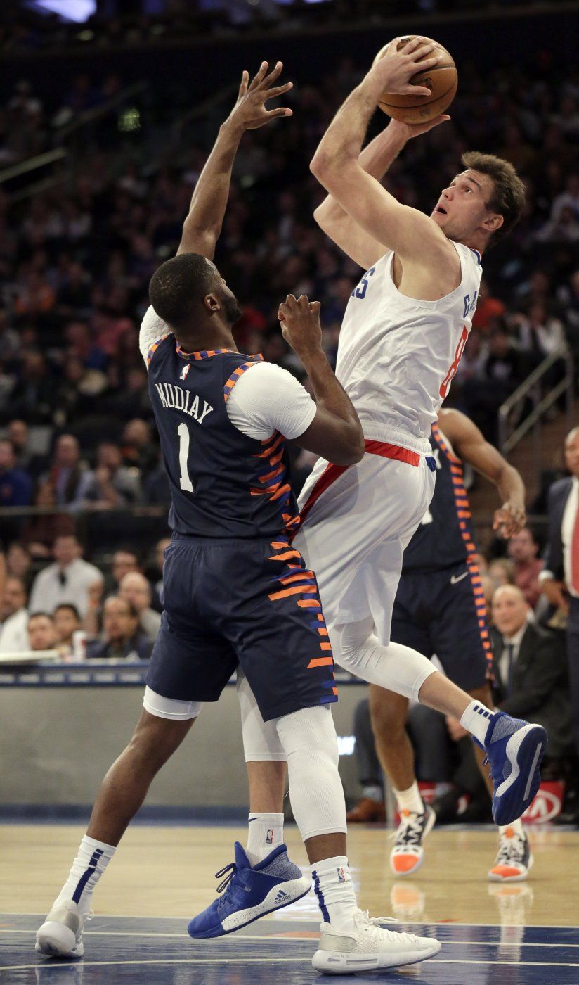 Clippers ganan quinto en fila al vencer 124-113 a Knicks