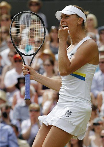 Zvonareva vence a Pironkova en semifinales en Wimbledon