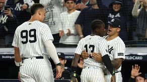 Los Yankees superan a los Medias Rojas de Boston y empatan la Serie de Comodines