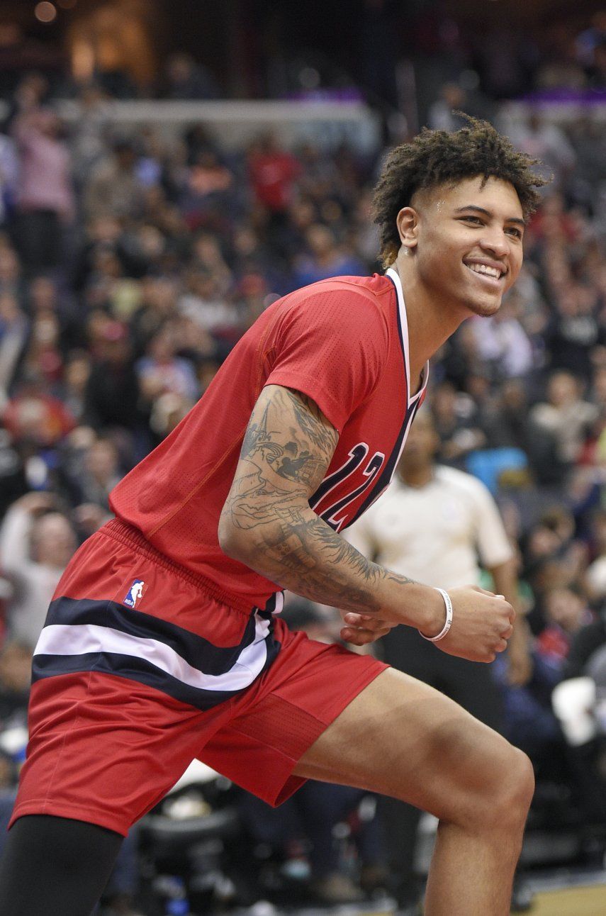 Con 25 puntos de Wall, Wizards doblegan a 76ers